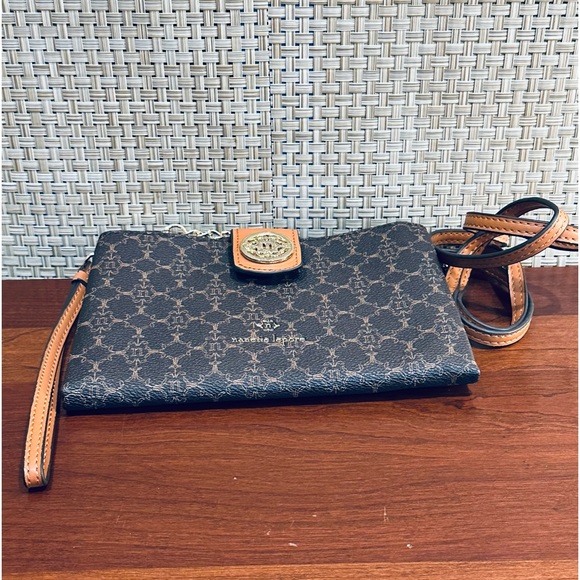 🌟HP🌟NWOT Brown/Tan Vegan Leather Chain Wristlet Crossbody Nanette Lepore - Picture 11 of 12